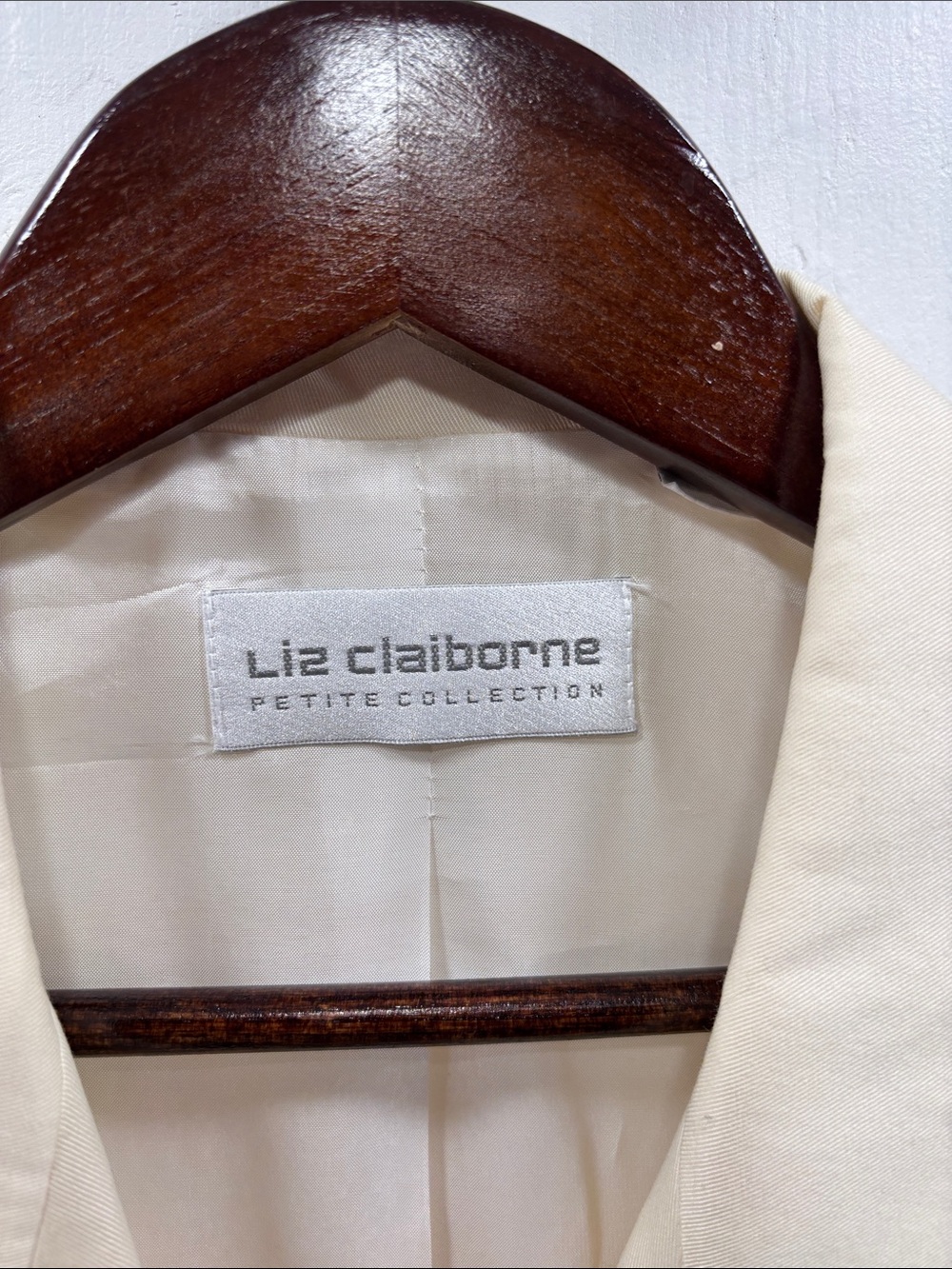 Liz Claiborne Vintage Cream Off-White Double-Breasted Blazer Petite Size 6 | 6P - Picture 2 of 10